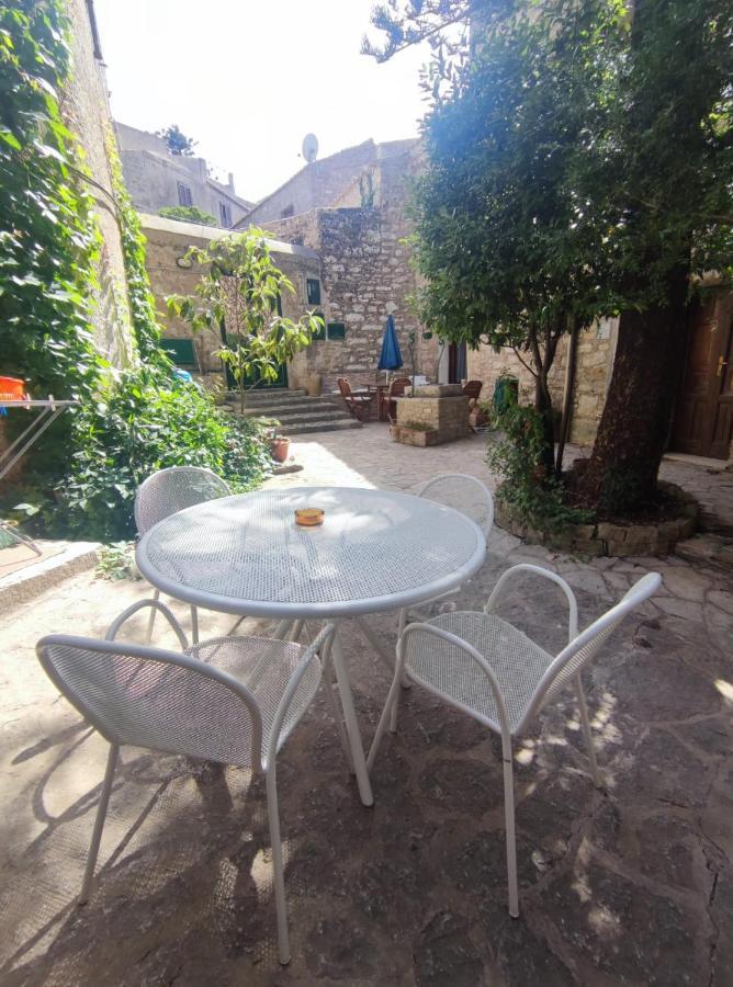 Appartement Cortile Via Sales 11 à Erice Extérieur photo